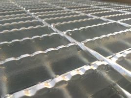 1564102905425030141.jpg 27.jpg